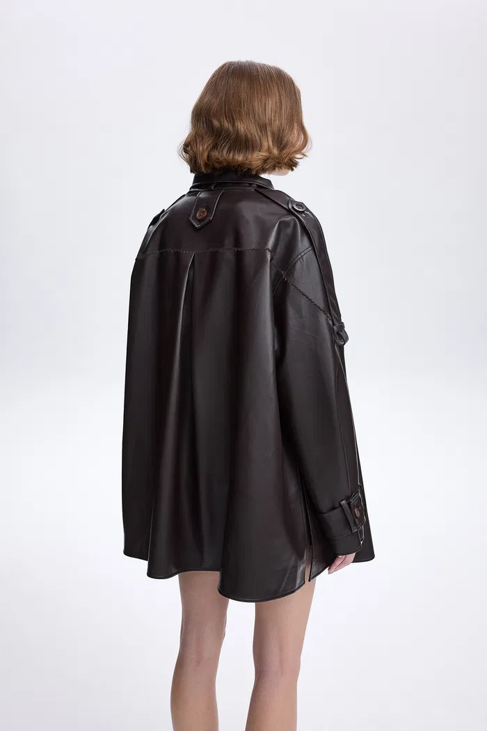 5323-liu-cape-oversized-short-trench-coat-in-vegan-leather-1.webp