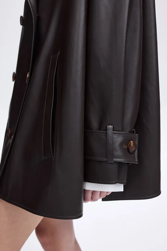 5323-liu-cape-oversized-short-trench-coat-in-vegan-leather-1.webp