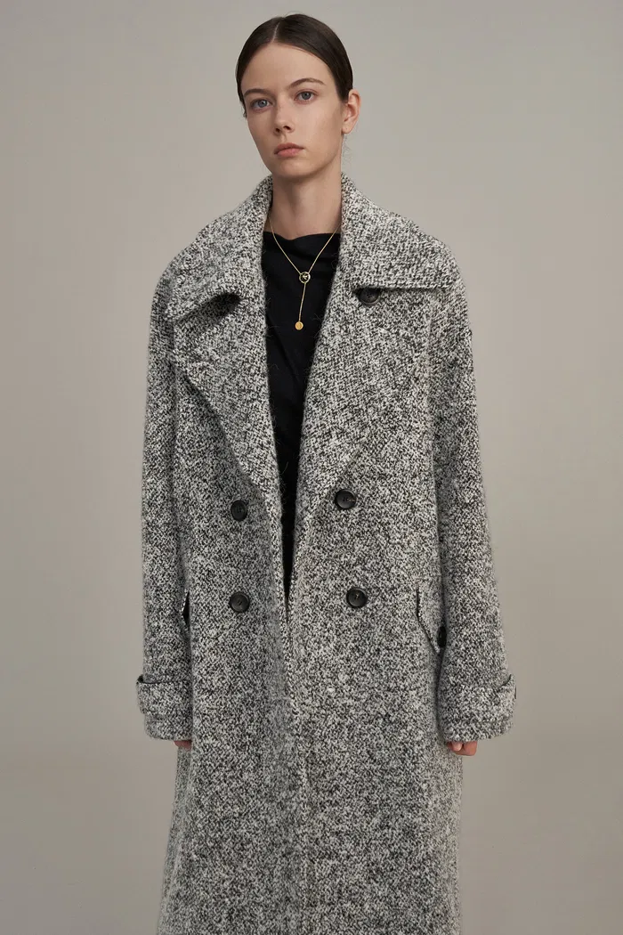 5394-daisy-coat-in-ultralight-boucl-wool-1.webp