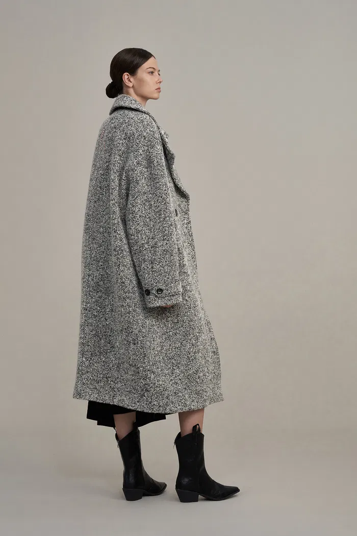 5394-daisy-coat-in-ultralight-boucl-wool-1.webp