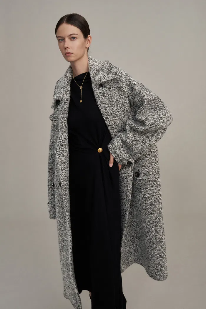 5394-daisy-coat-in-ultralight-boucl-wool-1.webp