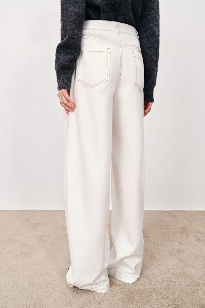 547-riley-pressed-pleated-curved-wide-leg-jeans-in-lyocell-denim-1.webp