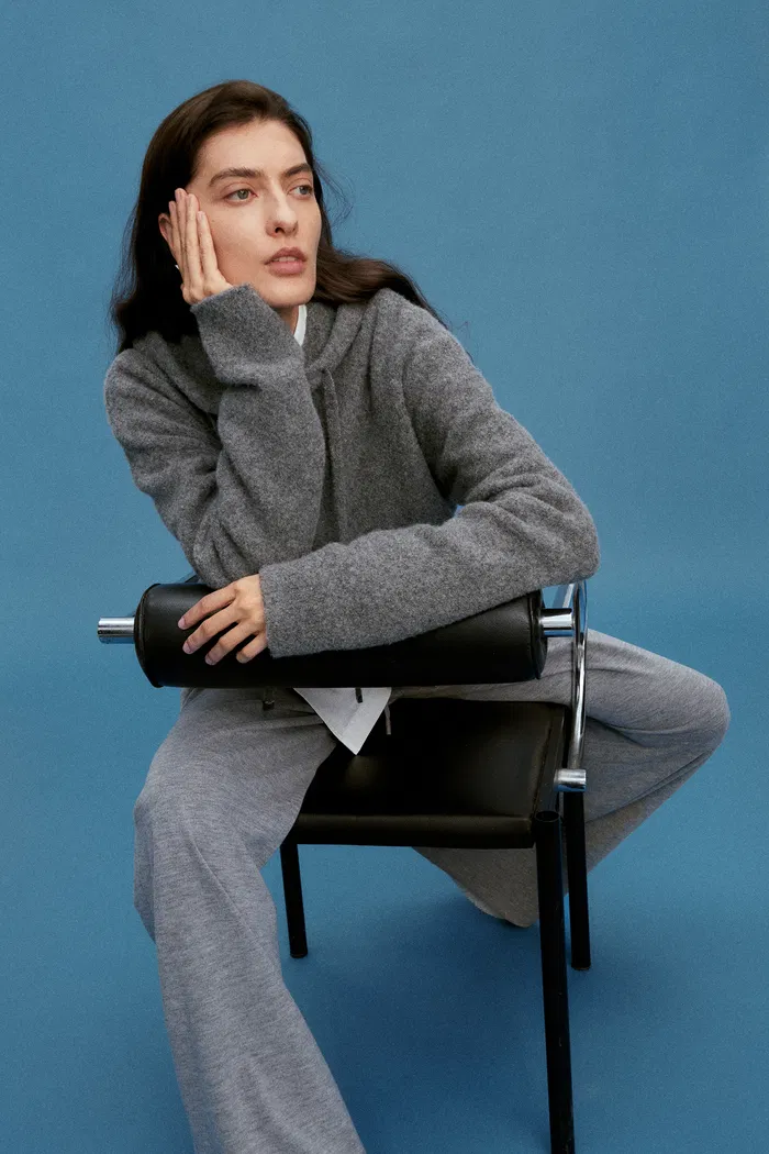 5482-nicole-hooded-sweater-in-wool-boucl–1.webp