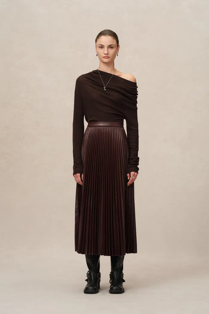 5500-mari-pleated-skirt-in-vegan-leather-1.webp