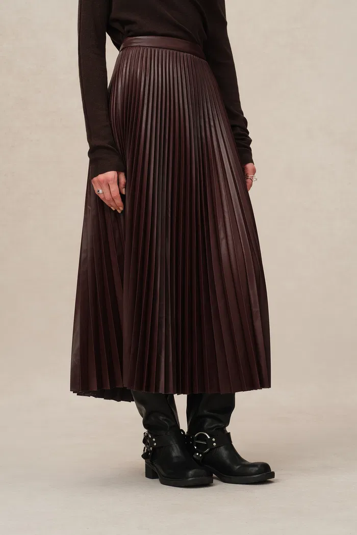 5500-mari-pleated-skirt-in-vegan-leather-1.webp