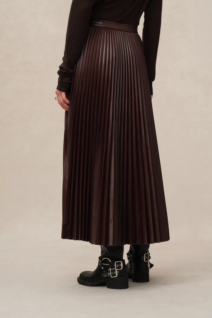 5500-mari-pleated-skirt-in-vegan-leather-1.webp