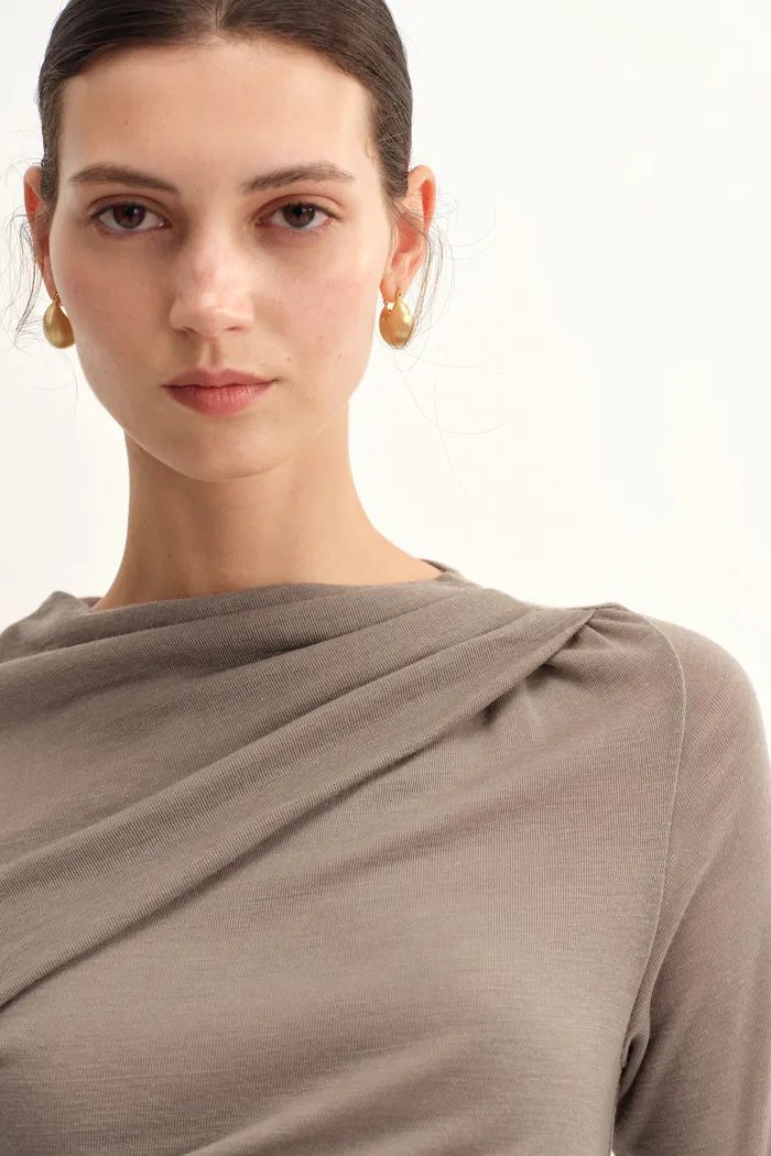 553-edith-sculpted-look-gathering-long-sleeve-top-in-merino-wool-knit-1.webp
