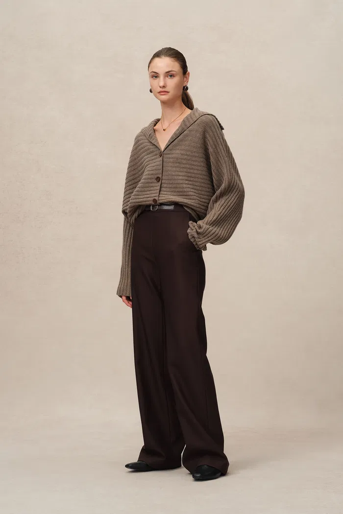 5564-durini-mini-flared-straight-leg-pants-in-merino-wool-twill-1.webp