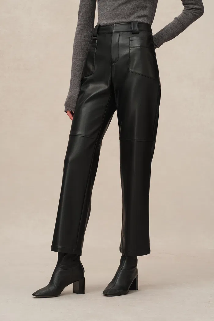 5656-aseana-cropped-pants-in-vegan-leather-1.webp