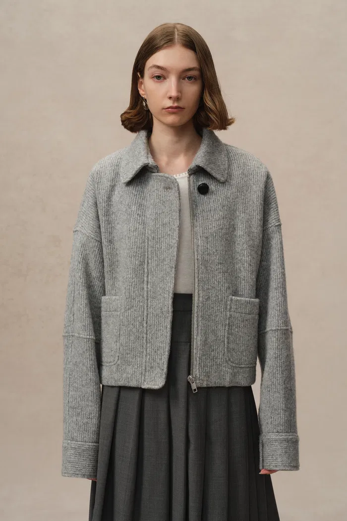 5680-aurora-cropped-jacket-in-merino-wool-knit-1.webp