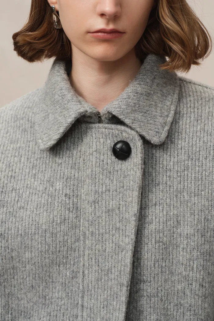 5680-aurora-cropped-jacket-in-merino-wool-knit-1.webp