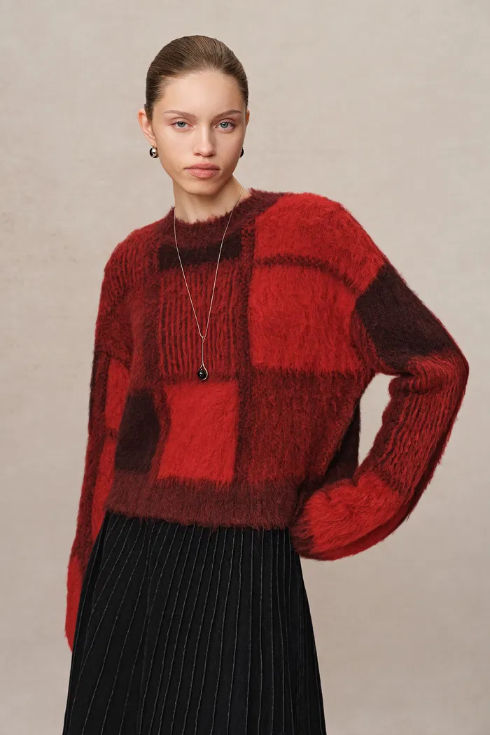 5694-sibton-short-checked-sweater-in-baby-alpaca-knit-1.webp