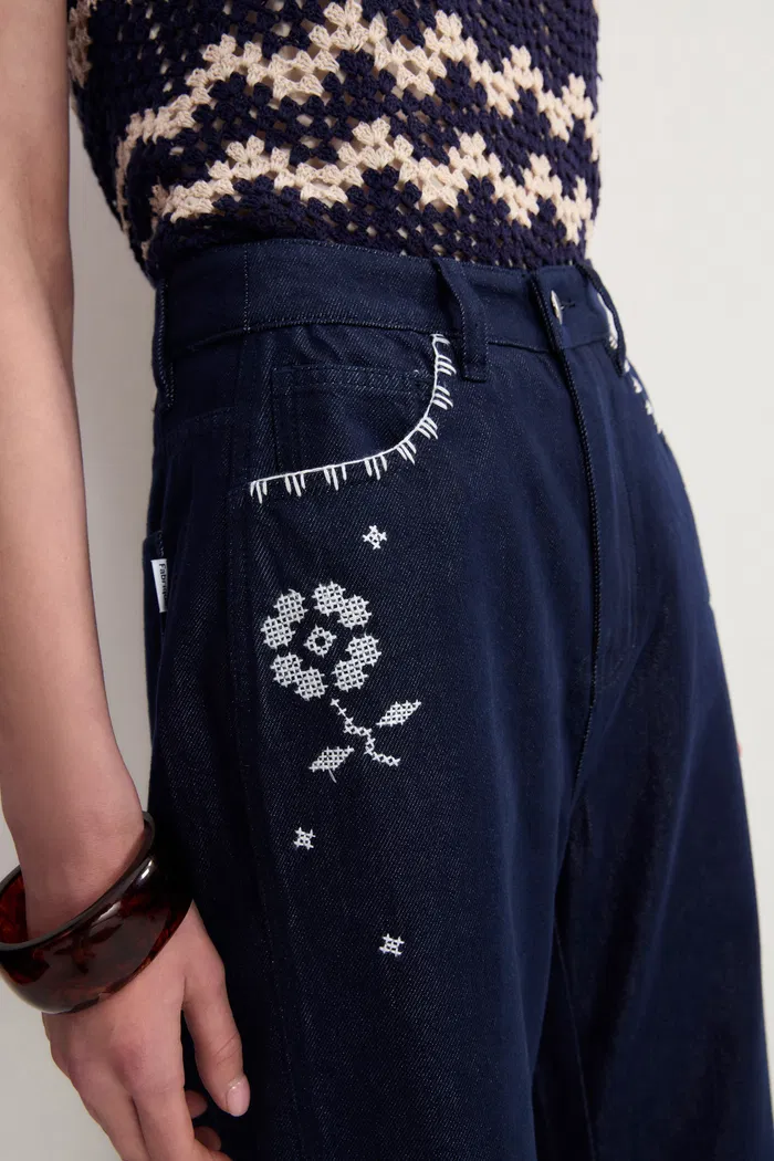 5700-fiona-floral-embroidered-straight-leg-jeans-in-raw-denim-1.webp