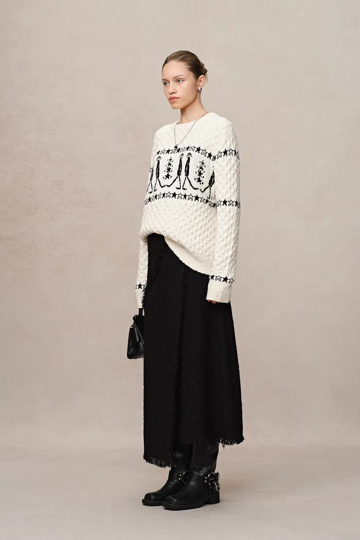 5718-star-walker-white-fair-isle-pullover-in-wool-pom-pom-yarn-knit-1.webp