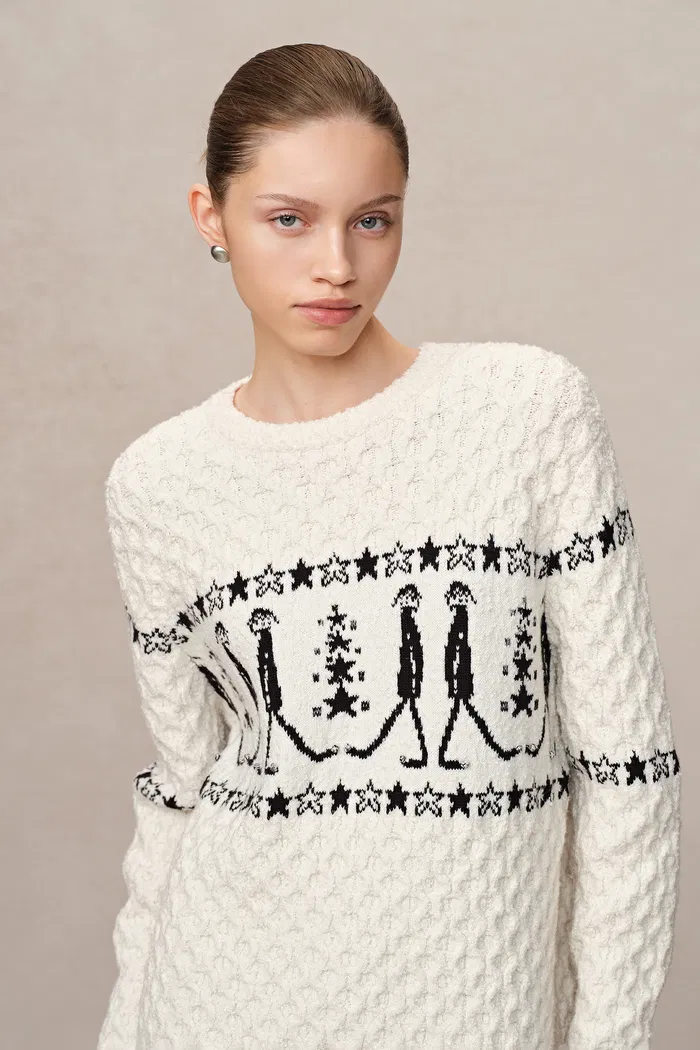 5718-star-walker-white-fair-isle-pullover-in-wool-pom-pom-yarn-knit-1.webp