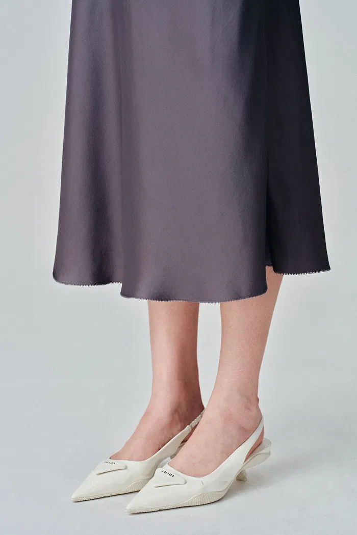 5774-emma-a-line-midi-skirt-in-19mm-mulberry-silk-1.webp