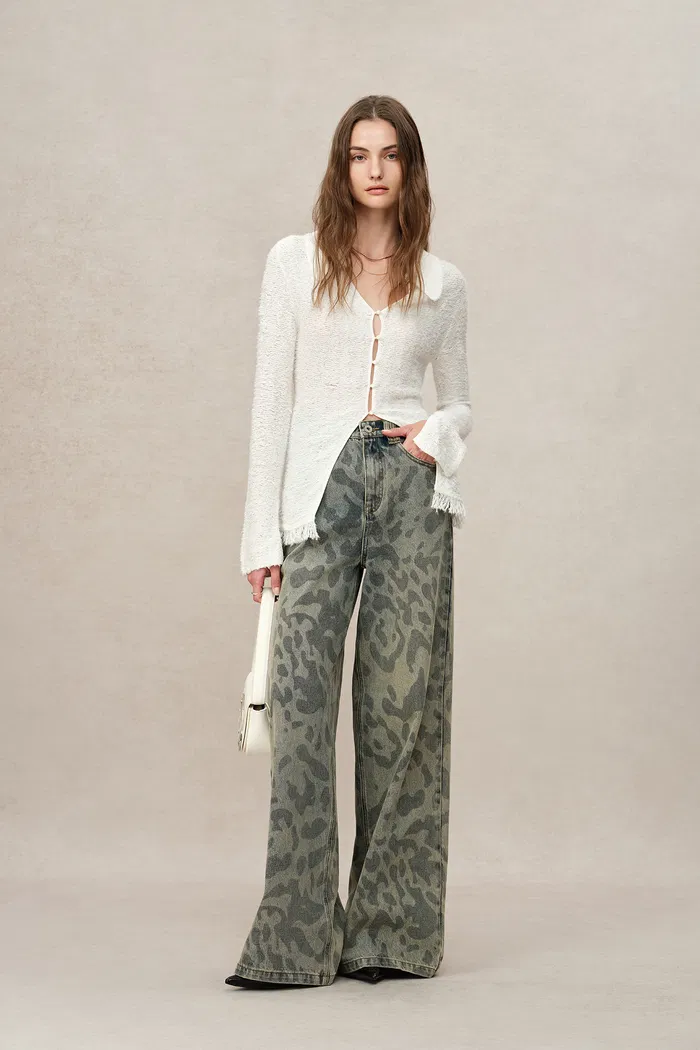 5782-leopix-leopard-print-wide-leg-jeans-in-washed-cotton-denim-1.webp