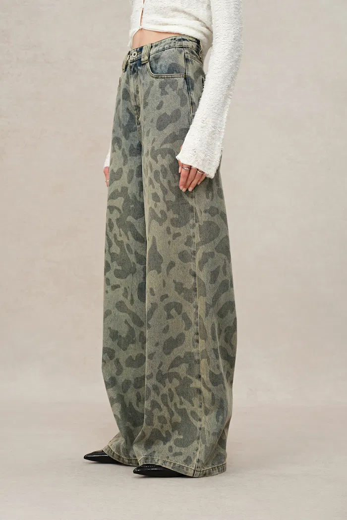 5782-leopix-leopard-print-wide-leg-jeans-in-washed-cotton-denim-1.webp
