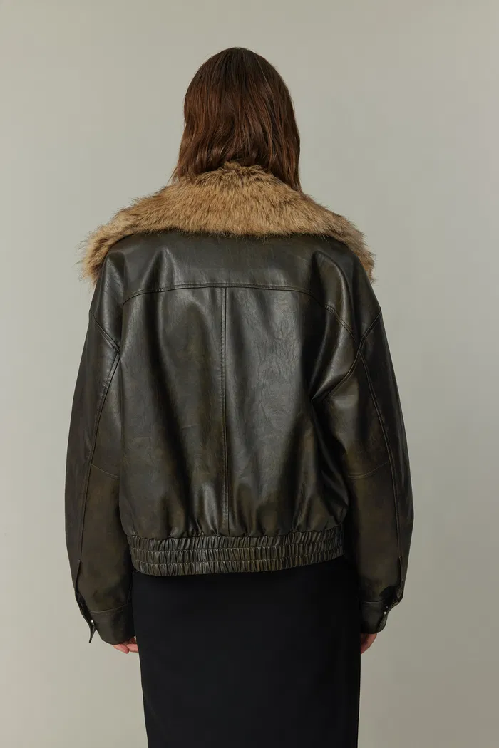 5798-ria-removable-quilted-lining-jacket-in-vegan-leather-with-faux-fur-1.webp