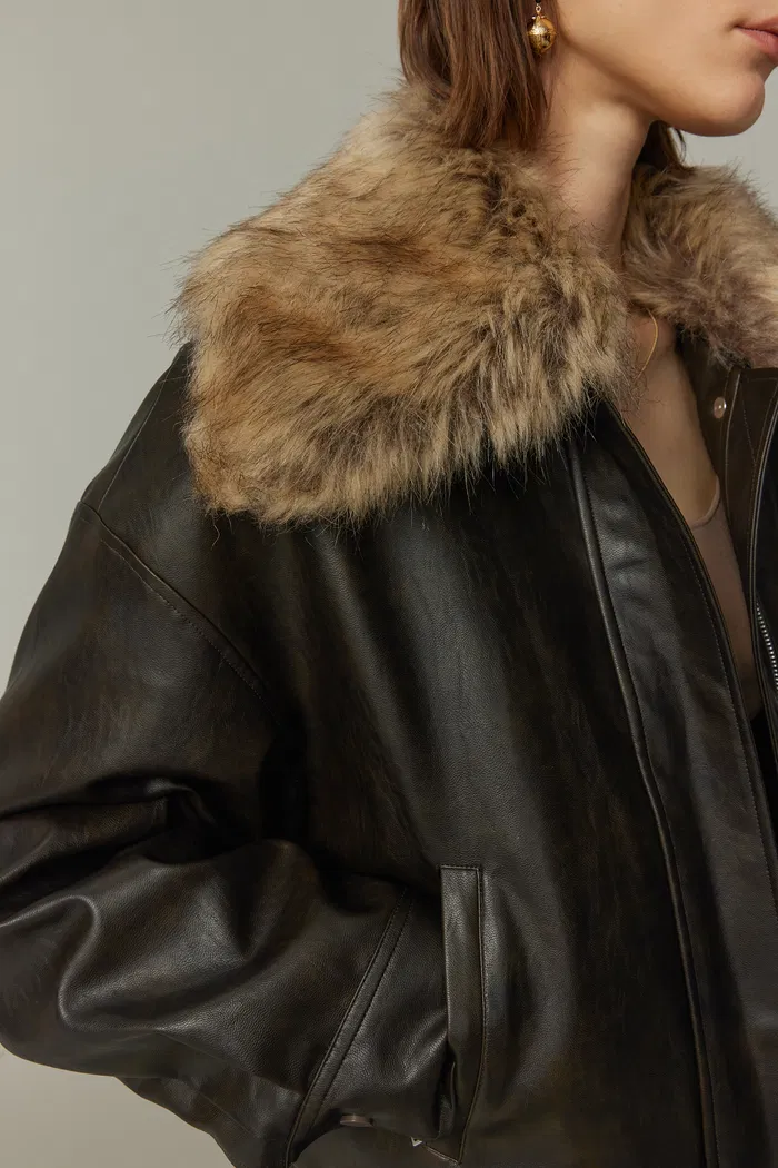 5798-ria-removable-quilted-lining-jacket-in-vegan-leather-with-faux-fur-1.webp