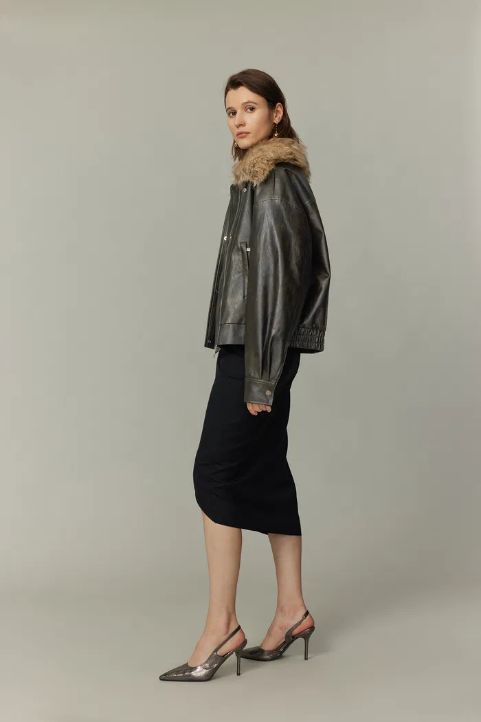 5798-ria-removable-quilted-lining-jacket-in-vegan-leather-with-faux-fur-1.webp