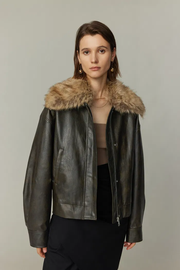 5798-ria-removable-quilted-lining-jacket-in-vegan-leather-with-faux-fur-1.webp