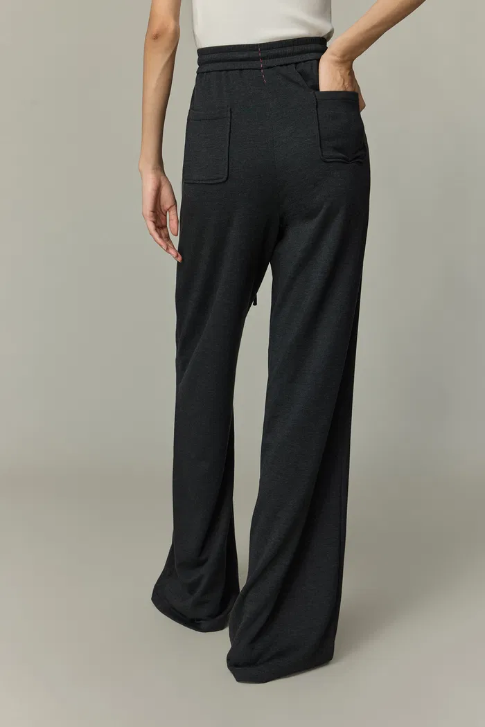 5806-oasea-fleece-pants-in-wool-blend-1.webp