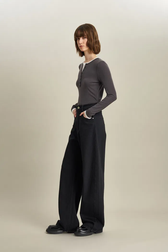 5840-akari-barrel-leg-jeans-in-turkish-denim-1.webp