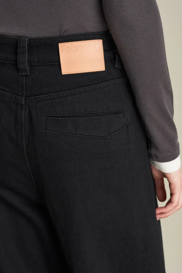 5840-akari-barrel-leg-jeans-in-turkish-denim-1.webp