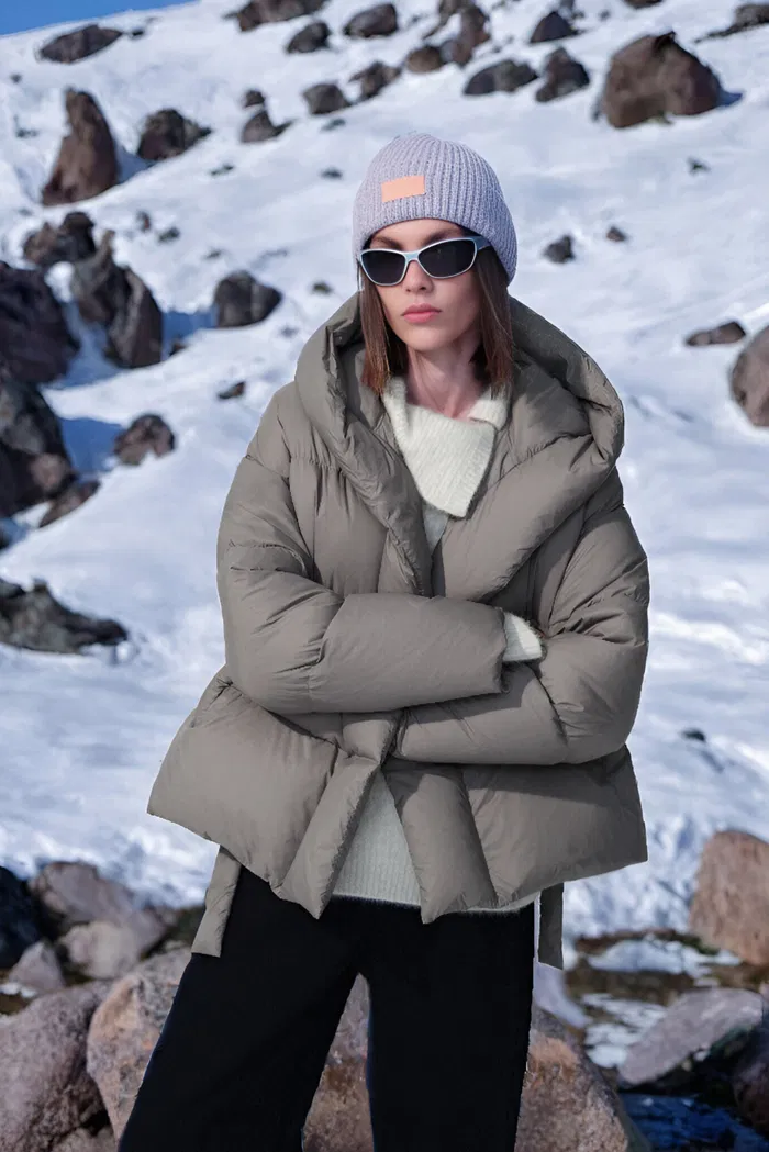 5866-iliana-gray-belted-hooded-white-duck-down-jacket-in-ultra-light-fabric-1.webp