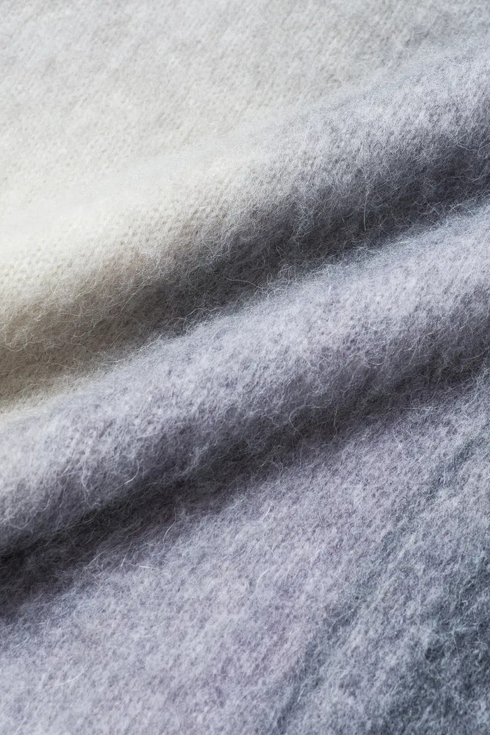 5882-ancre-strata-print-sweater-in-baby-alpaca-merino-blend-knit-1.webp