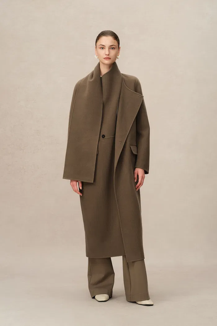 5896-zyma-oversized-coat-in-merino-wool-1.webp