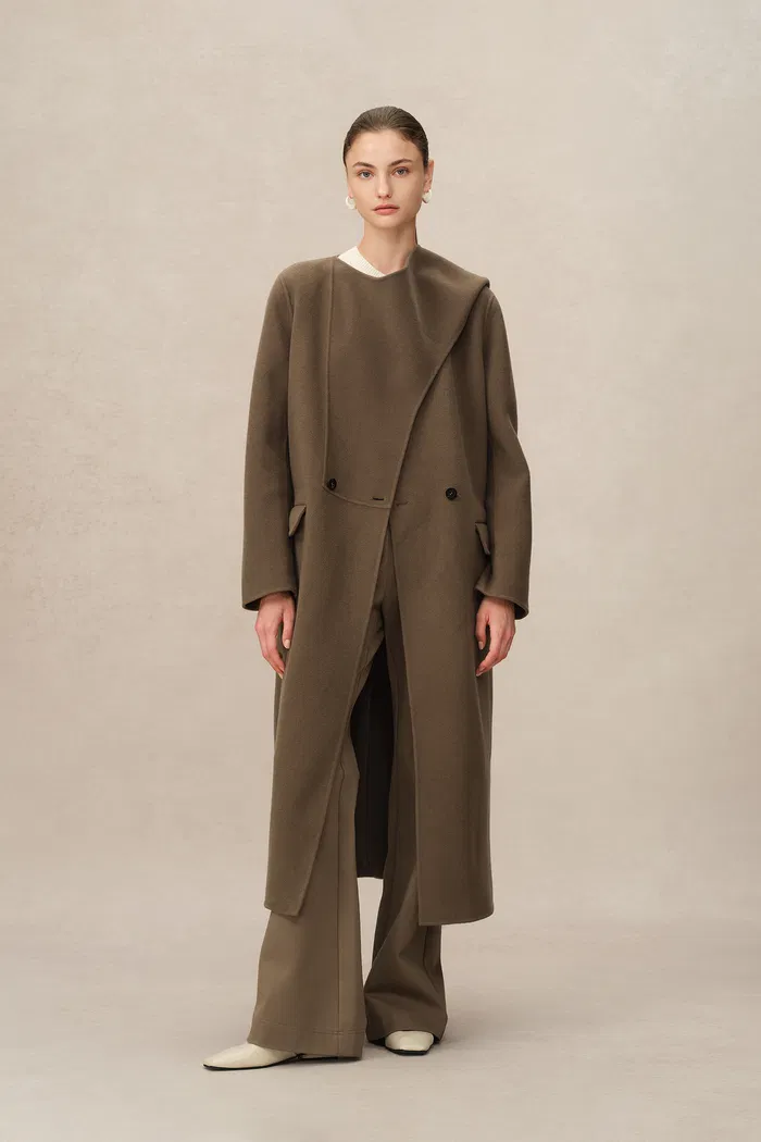 5896-zyma-oversized-coat-in-merino-wool-1.webp