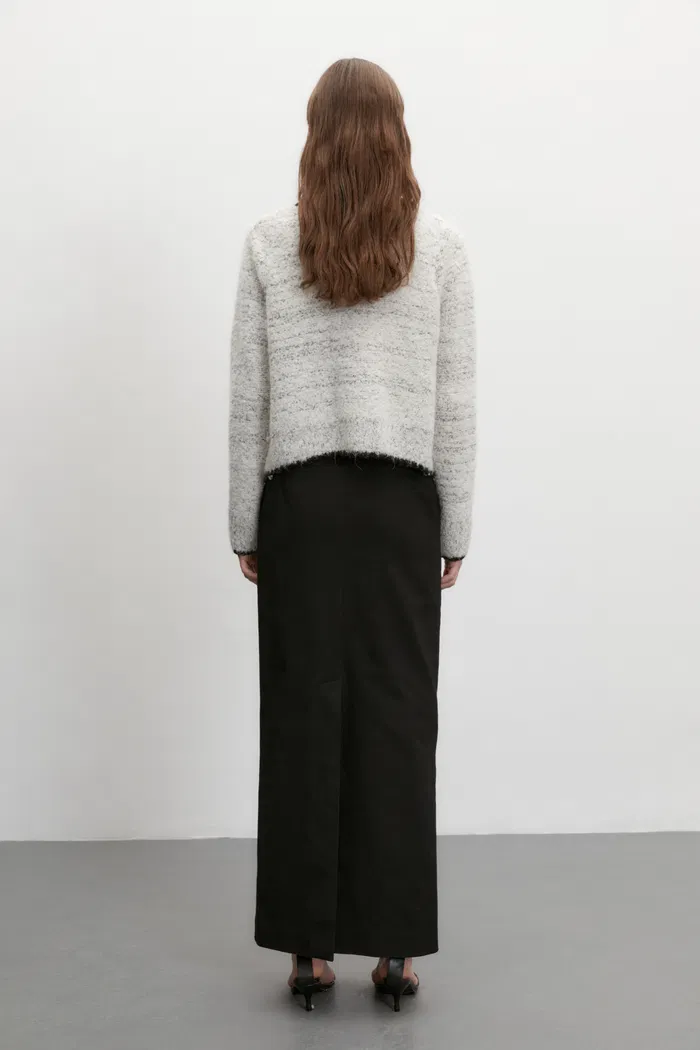5983-intriguing-knitted-cardigan-in-cashmere-blend-1.webp