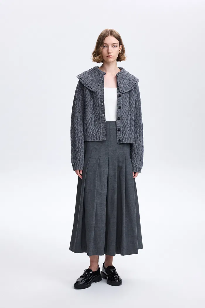 Magdalena Detachable Collar Cardigan in Wool Knit
