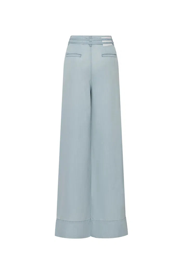 6123-lucy-light-blue-jeans-in-lyocell-acetate-1.webp