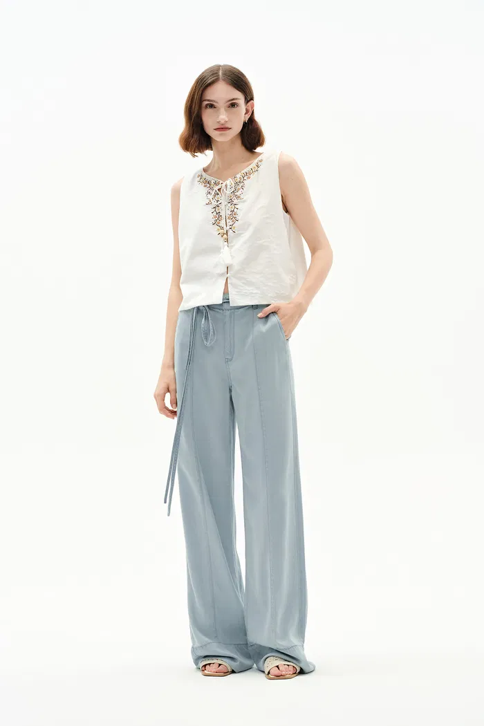 6123-lucy-light-blue-jeans-in-lyocell-acetate-1.webp