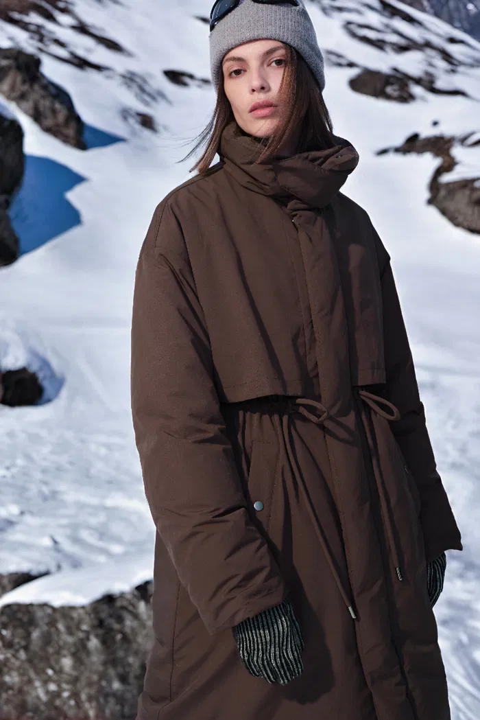 6141-maddalena-ultralight-brown-long-down-coat-in-tear-and-water-repellent-fabric-1.webp