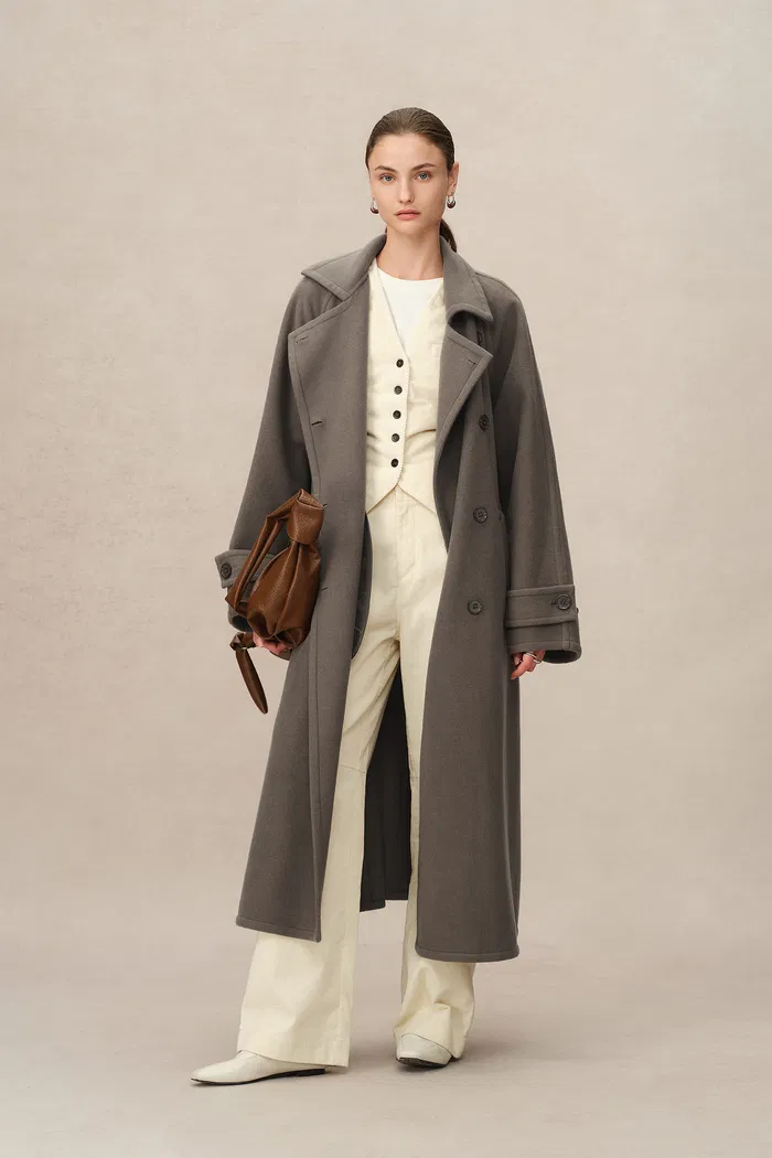 Francis Detachable Scarf Coat in Silk-Wool Blend