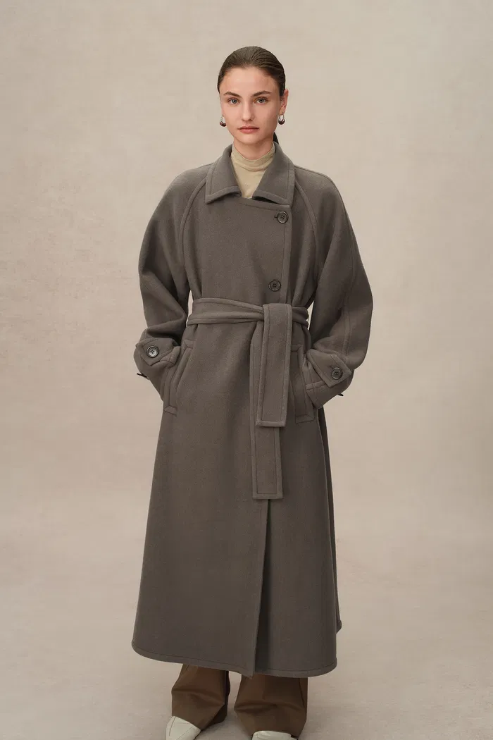 6157-francis-detachable-scarf-coat-in-silk-wool-blend-1.webp