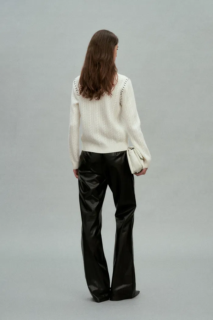 6175-nova-sweater-in-merino-cashmere-cable-knit-1.webp