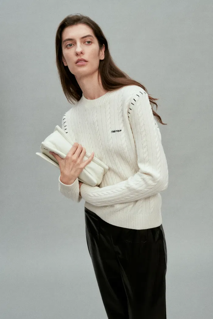 6175-nova-sweater-in-merino-cashmere-cable-knit-1.webp