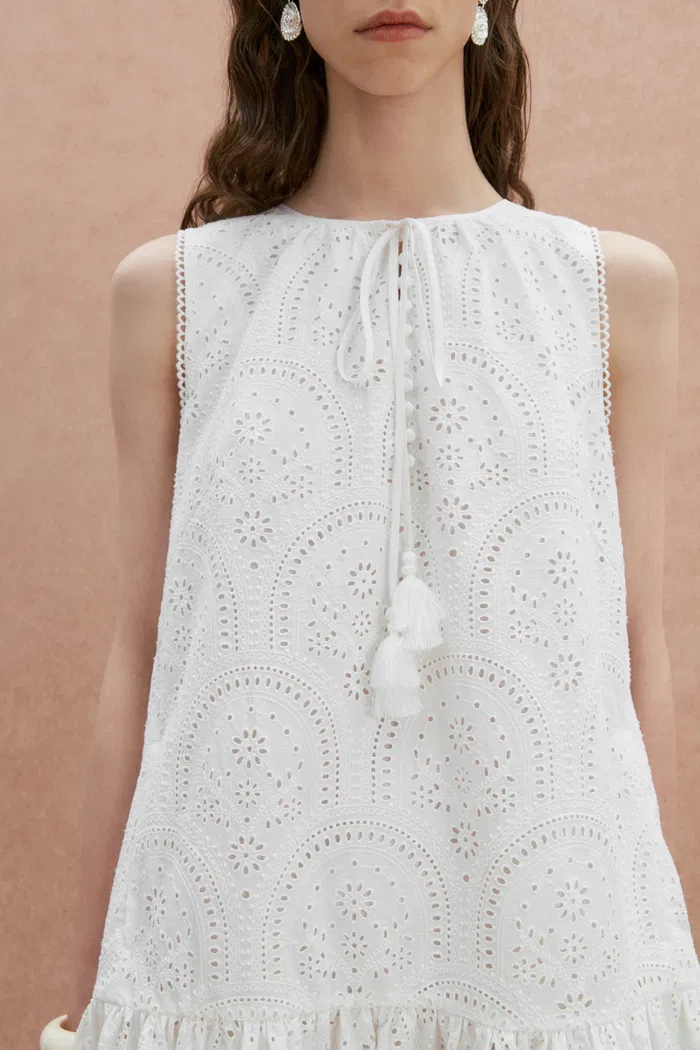 6201-virna-embroidered-sleeveless-dress-in-cotton-poplin-1.webp