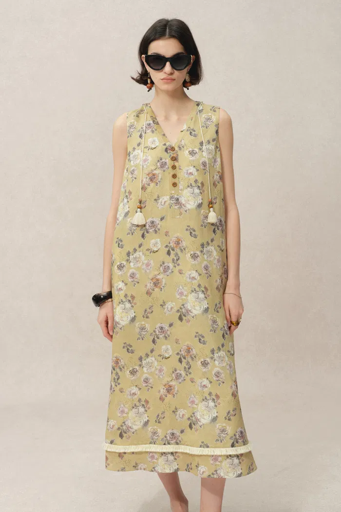 6217-sienna-v-neck-flora-print-dress-in-linen-1.webp