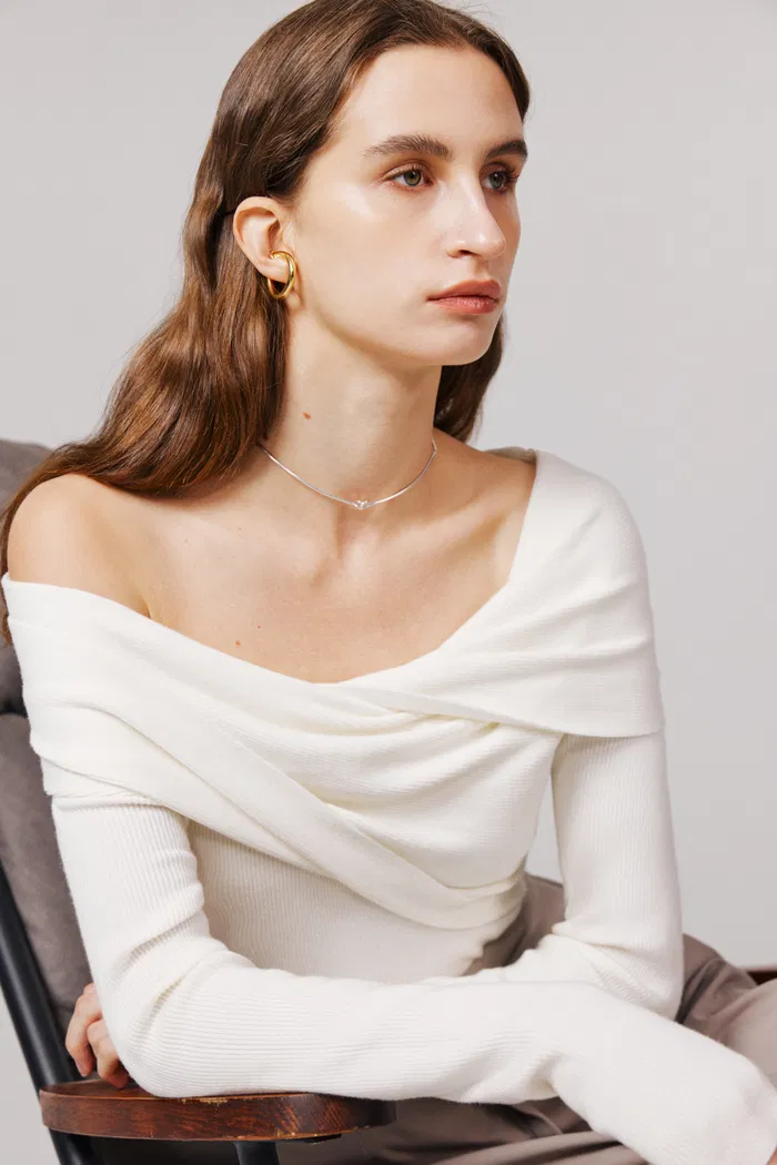 6241-venus-asymmetrical-sweater-in-lyocell-blend-1.webp