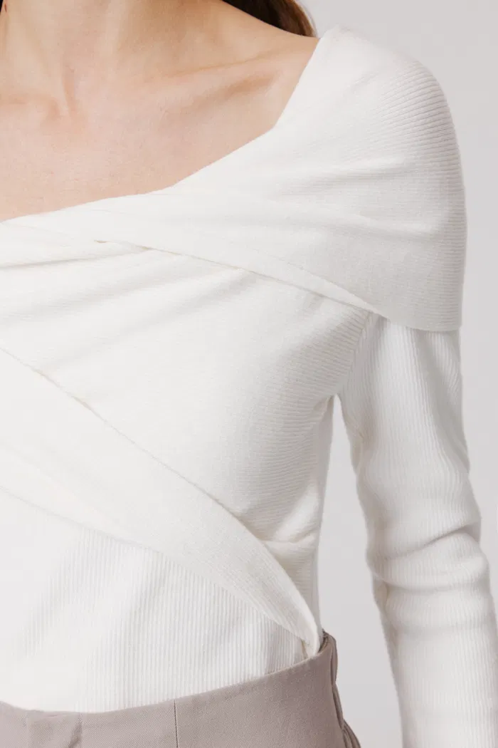 6241-venus-asymmetrical-sweater-in-lyocell-blend-1.webp