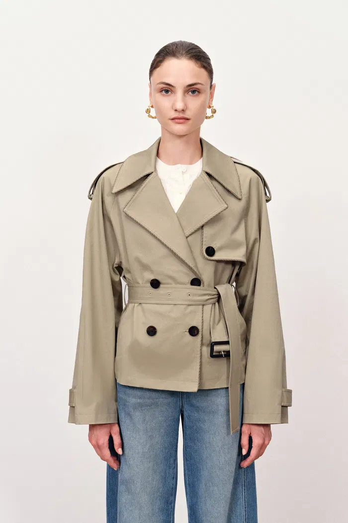 652-beatrice-wind-and-wrinkle-resistant-short-trench-coat-in-cotton-stretch-twill-1.webp