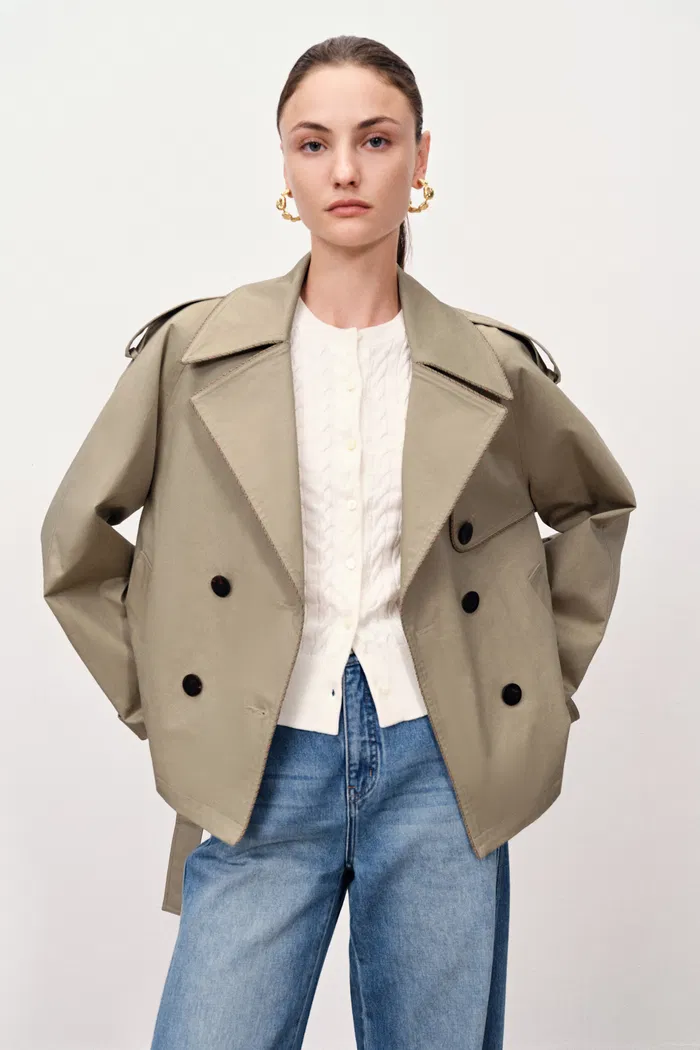 652-beatrice-wind-and-wrinkle-resistant-short-trench-coat-in-cotton-stretch-twill-1.webp