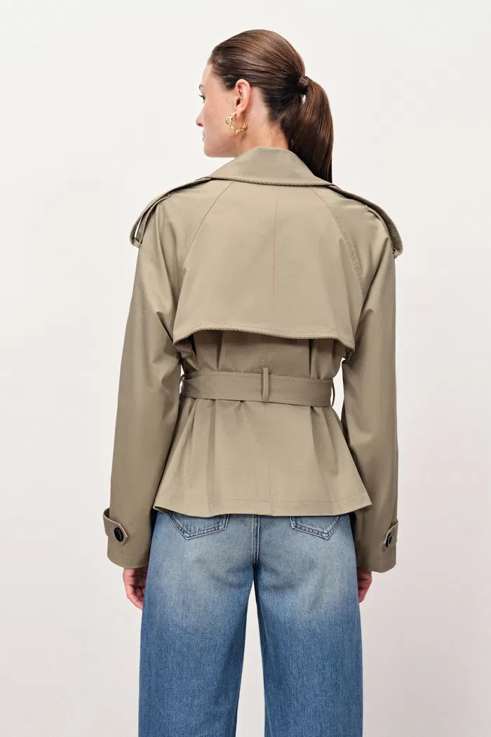 652-beatrice-wind-and-wrinkle-resistant-short-trench-coat-in-cotton-stretch-twill-1.webp