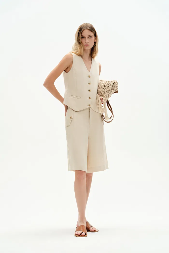 6521-victoria-high-waisted-bermuda-shorts-in-silk-linen-1.webp